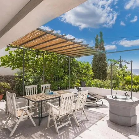 Stunning In With 4 Bedrooms And Wifi *