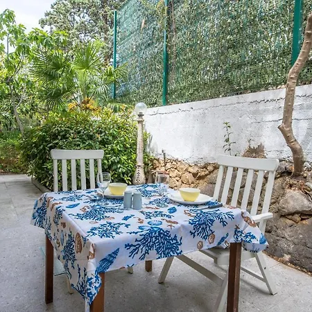 Holiday home Stunning In With 4 Bedrooms And Wifi Pinezici (Krk)