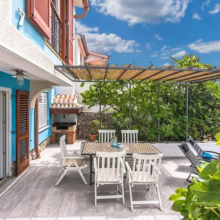 Holiday home Stunning In With 4 Bedrooms And Wifi *