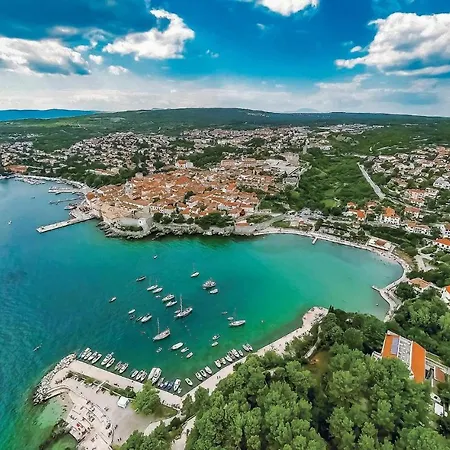 Stunning In With 4 Bedrooms And Wifi * Pinezici (Krk)