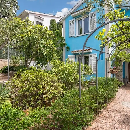 Holiday home Stunning In With 4 Bedrooms And Wifi *