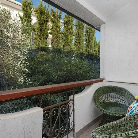 Stunning In With 4 Bedrooms And Wifi * Pinezići
