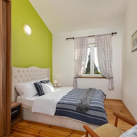 Stunning In With 4 Bedrooms And Wifi